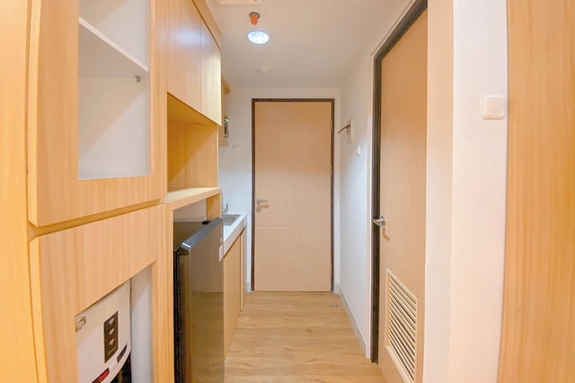 ウッデン ネスト スタジオ アット ジ アルトン アパートメント