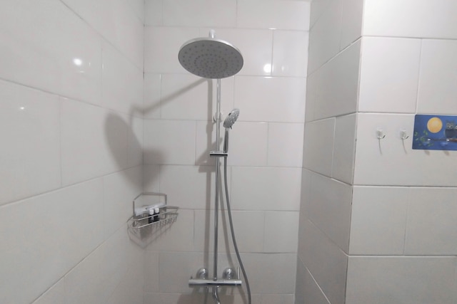 スタジオ ニア モール (ノー キッチン) アット ベンソン スーパーモール マンション アパートメント