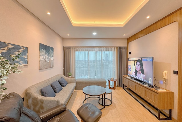 モダン ルック ウィズ ウッデン アクセント 3ベッドルーム アット コンドミニウム プンチャック マリーナ アパートメント