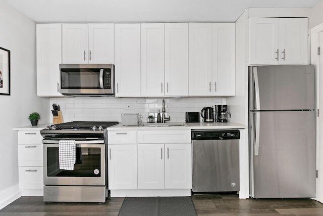 Comfortable 3BR Apt - Lincoln 03-3