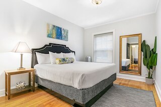 Cozy Getaway 1BR Apt - Mfield E2