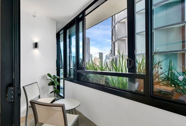 フォーティチュードバレー 1 ベッドルーム ウィズ スカイラインビューズ