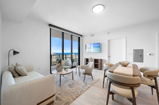 NOK ファンタスティック 1 ベッドルーム デン イン マイアミ