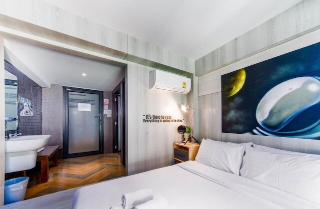 Sleep Walker Poshtel