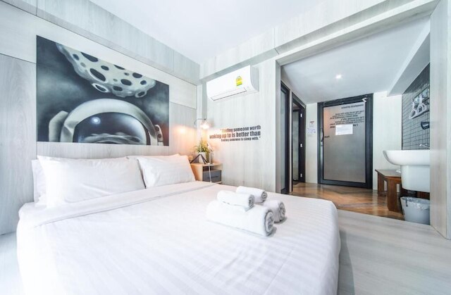 Sleep Walker Poshtel