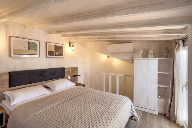 Bairro Alto Rooftop With Balcony AND View