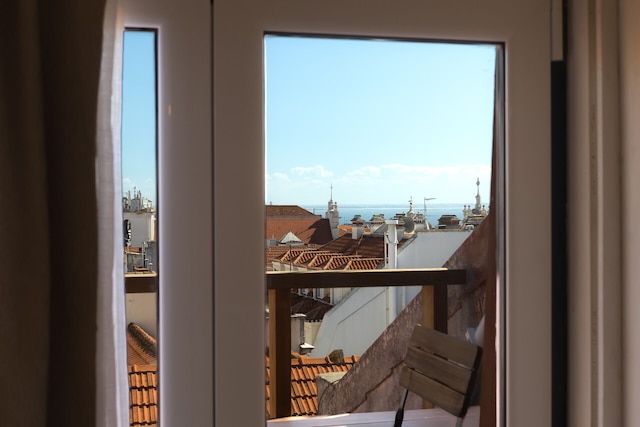 Bairro Alto Rooftop With Balcony AND View