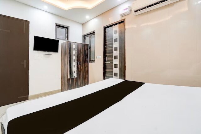 スタークス シグネチャー プラザ ニア カルカルドーマ メトロステーション