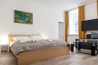 Sweet 2BR Apt Prime Vienna Spot