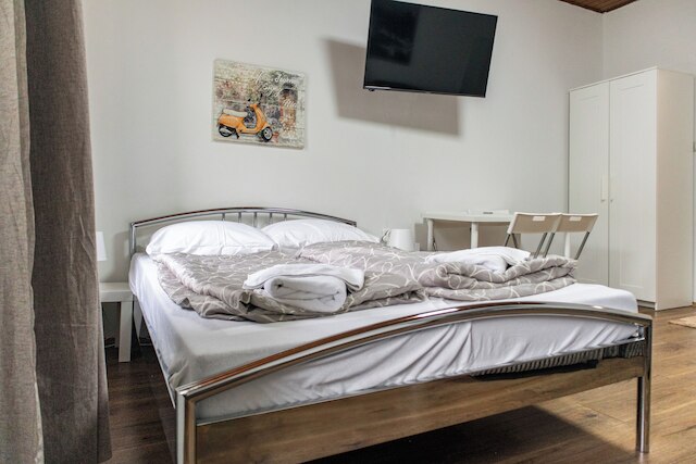 1BR Apt by Danube Millennium Mall