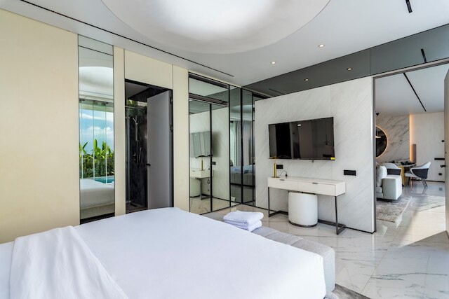 スカイ スター ウルワツ