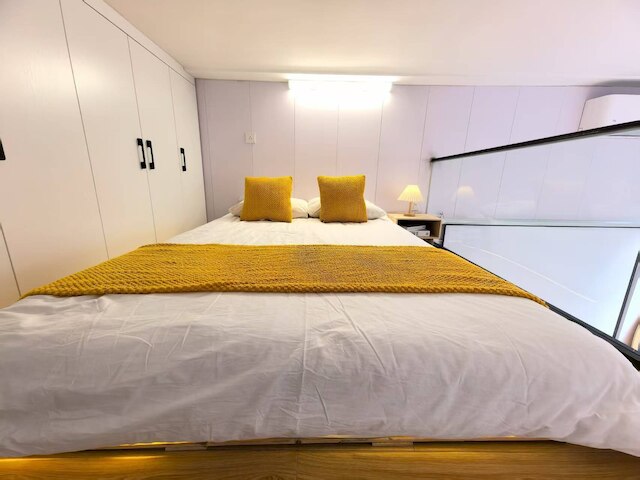 Shanghai Hills & Aromahome Shikumen