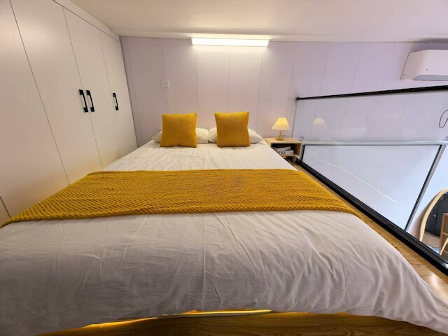 Shanghai Hills & Aromahome Shikumen