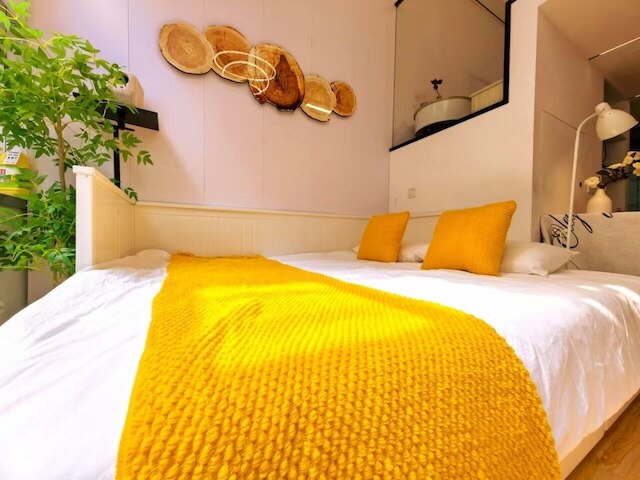 Shanghai Hills & Aromahome Shikumen