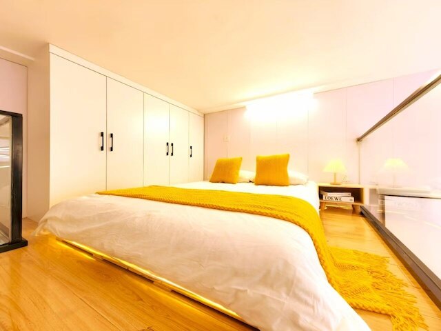 Shanghai Hills & Aromahome Shikumen