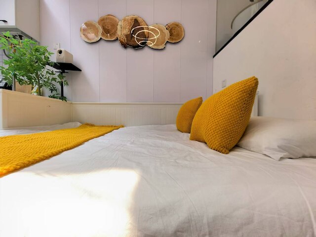 Shanghai Hills & Aromahome Shikumen