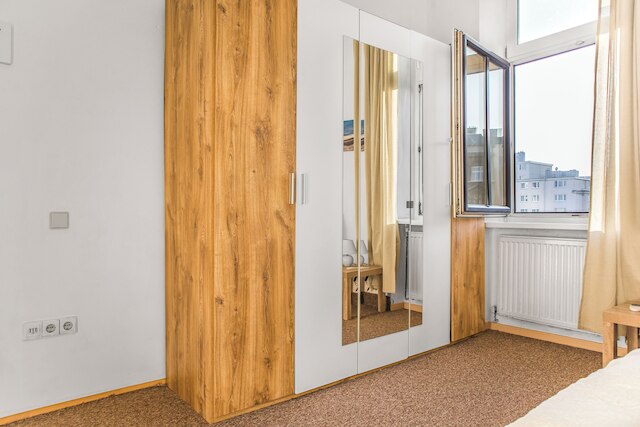 Cozy 2BR Apt Next to Millennium Tower