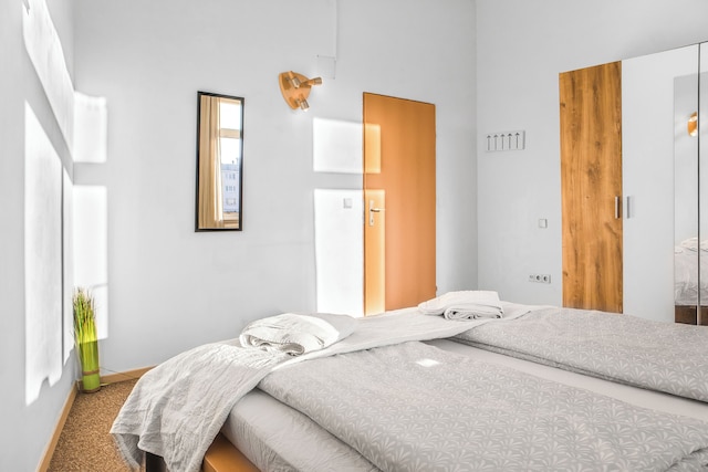 Cozy 2BR Apt Next to Millennium Tower