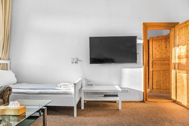 Cozy 2BR Apt Next to Millennium Tower