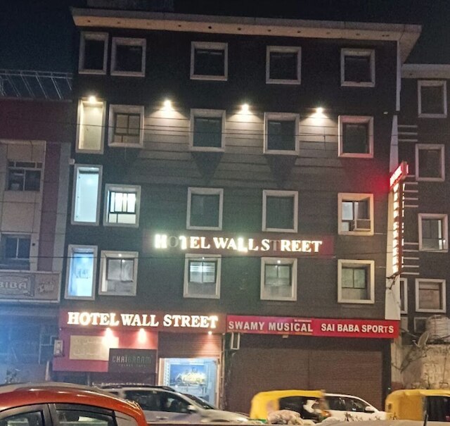 ウォール ストリート by リブレット