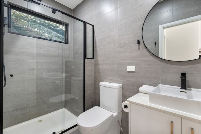 コンフォータブル 2ベッドルーム リトリート ウィズ バルコニー & パーキング