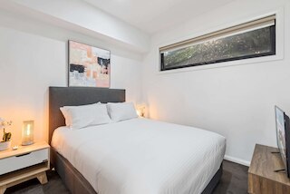 コンフォータブル 2ベッドルーム リトリート ウィズ バルコニー & パーキング