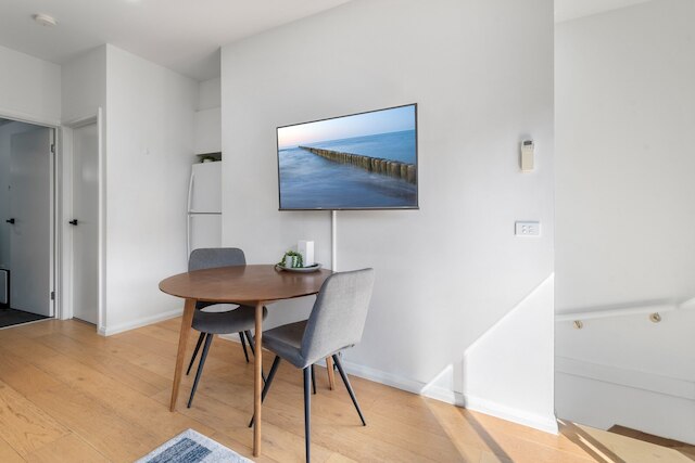 コンフォータブル 2ベッドルーム リトリート ウィズ バルコニー & パーキング