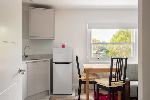 モダン ケンジントン スタジオ