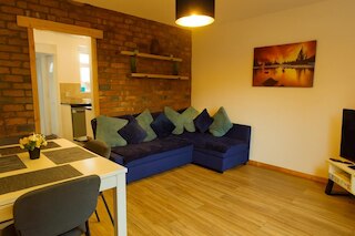 3 ベッド ハウス - スリープス 7 - ガーデン - パーキング - WiFi