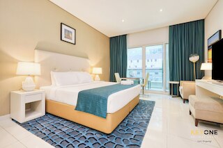 The Cosmopolitan Spacious Studio