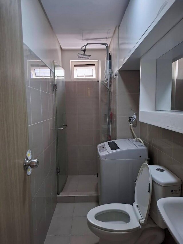 Shore 1 Tower C2 Unit 878