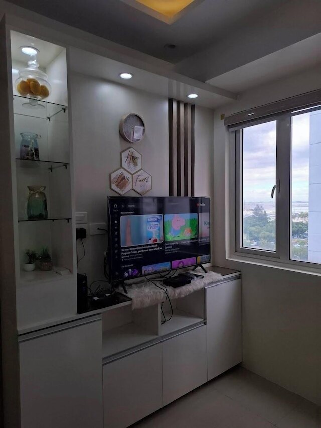 Shore 1 Tower C2 Unit 878