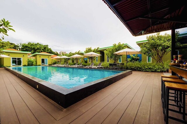 Sky hip resort jomtean pattaya