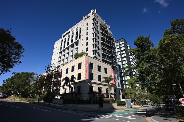 シャフストン サービス アパートメント