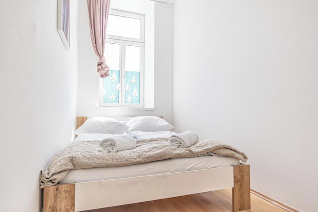 6BR Apt with Garden near Danube