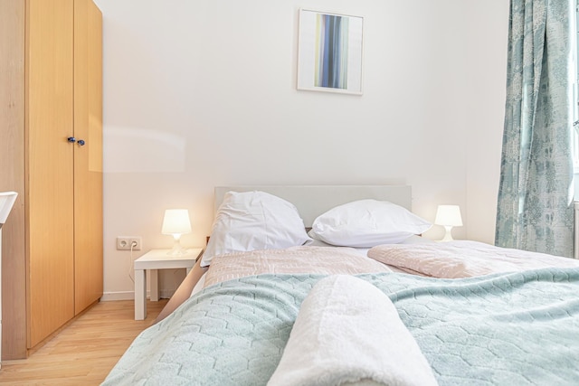 6BR Apt with Garden near Danube