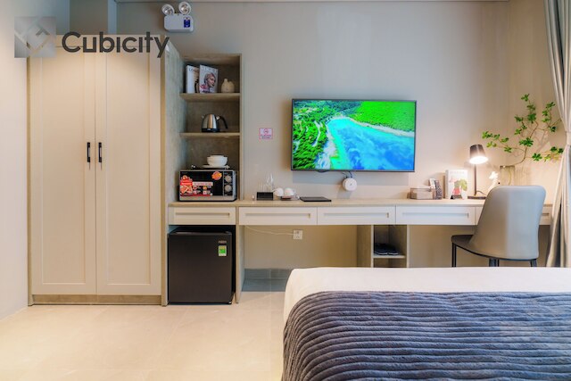 Cubicity Wall Street House