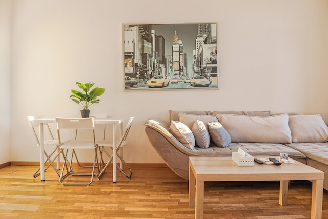 Charming 2BR Apt in Prime Location