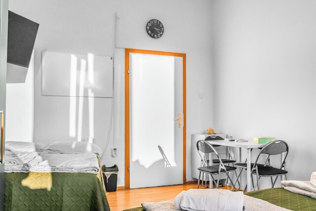 Charming 2BR Apt in Prime Location