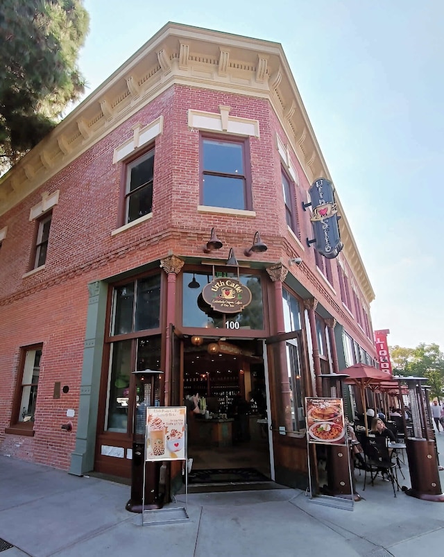 Resort-style APT Pool Gymparking 10min to Disney