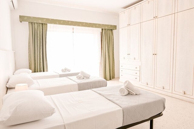 7 MEDITERRANEA VILLA