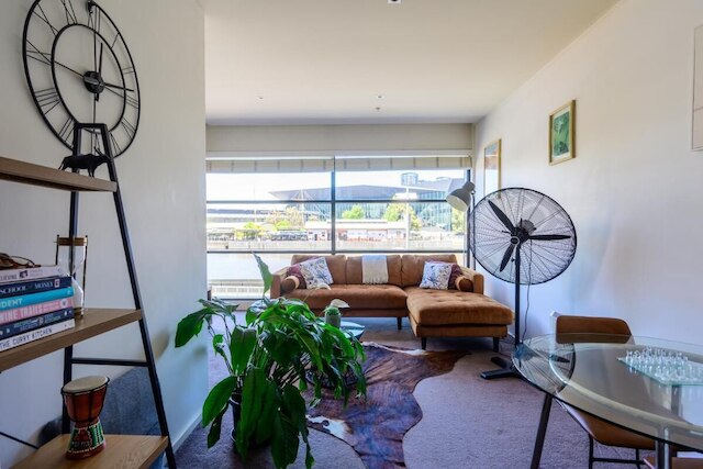 ラグジュアリー アパートメント イン ザ ハート オブ ドックランズ