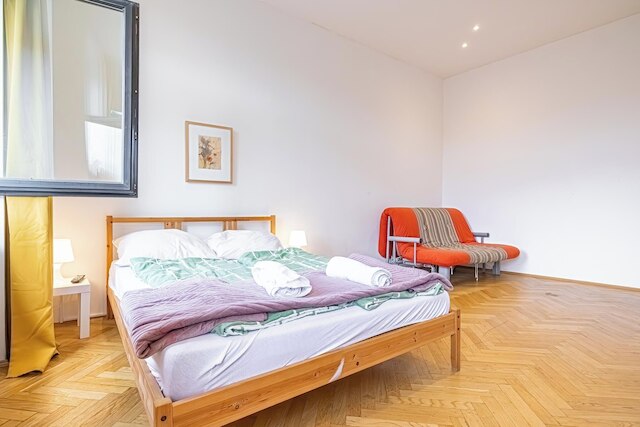 Lovely 4BR Apt with Garden near Danube