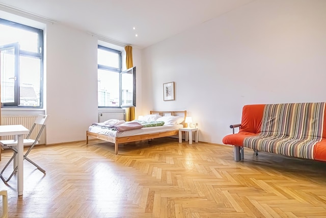 Lovely 4BR Apt with Garden near Danube