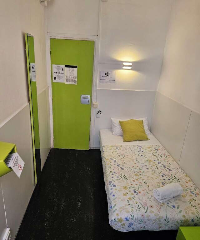 セントラル アンド ベーシック ウニベルシタット