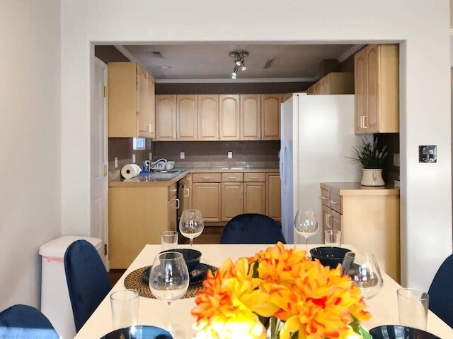 @ Marbella Lane - Elegant Home in SJ