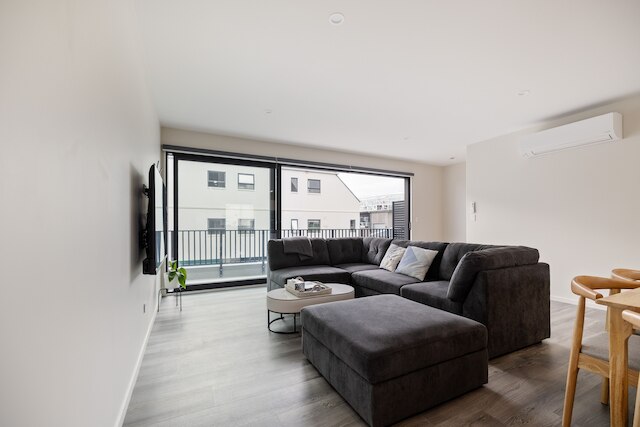 ブランド ニュー 3ベッドルーム ウィズ ガレージ イン セントラル CBD