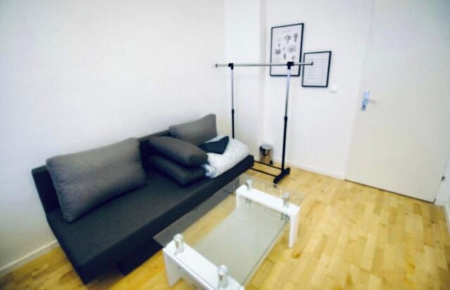 Charming 3BR Apt Close to Augarten Park