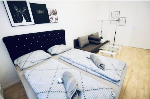 Charming 3BR Apt Close to Augarten Park