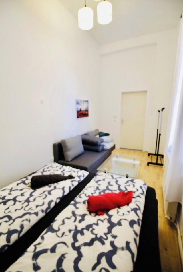 Charming 3BR Apt Close to Augarten Park